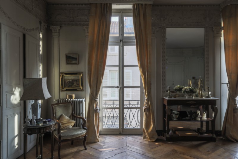 Interior 2